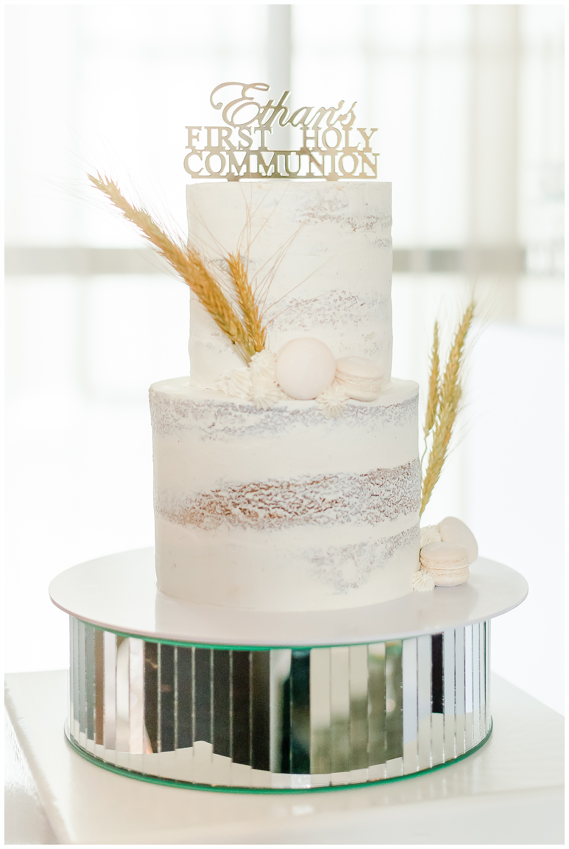  1st Holy Communion cake with wheat and macaron details
