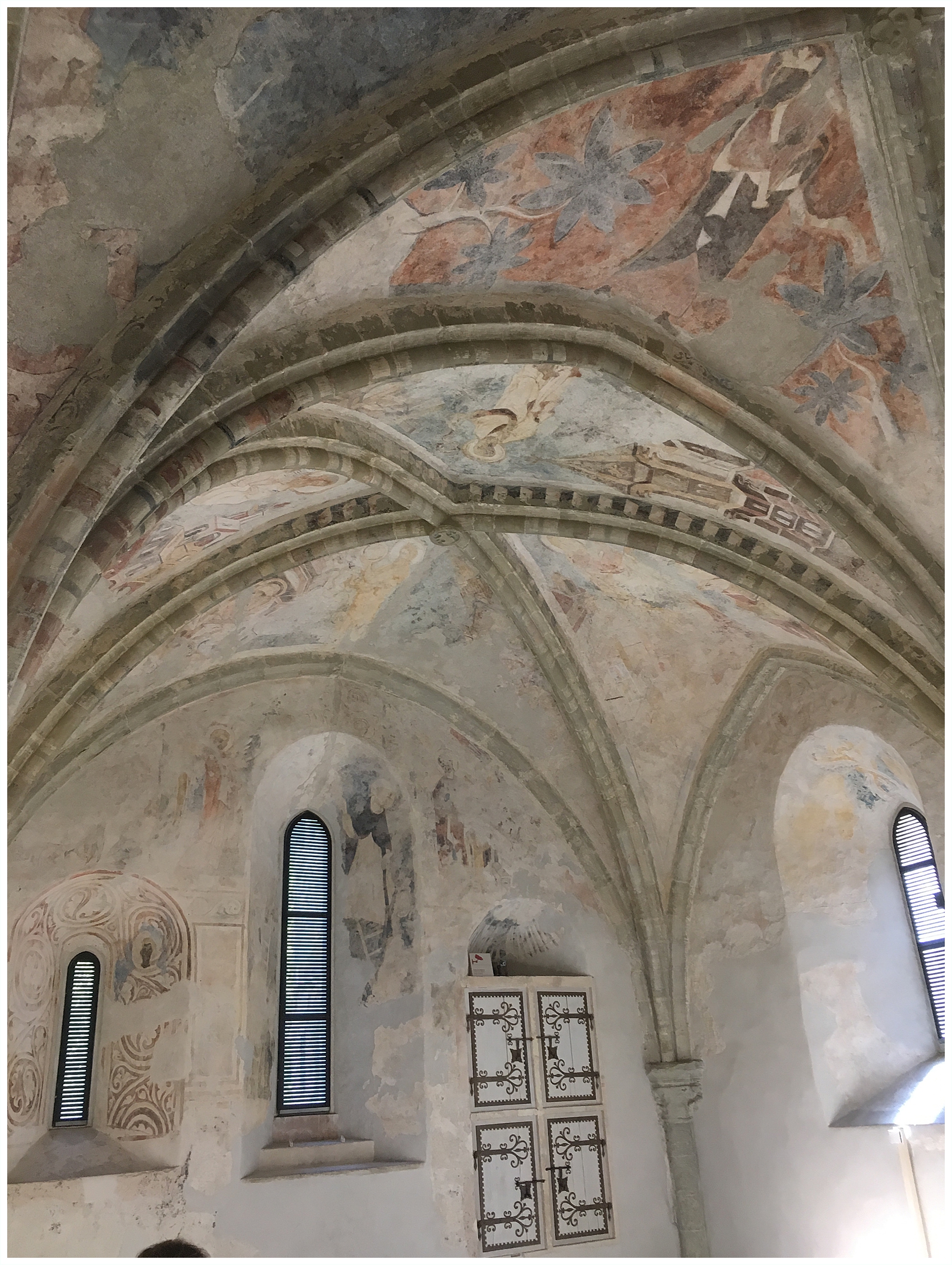 Chateau de Chillon vaulted chapel ceilings
