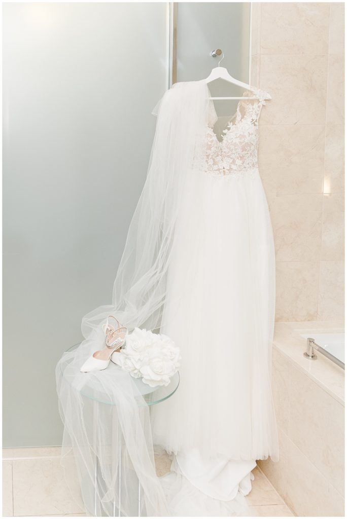 Bridal Details Fullerton hotel Wedding dress, shoes and bouquet
