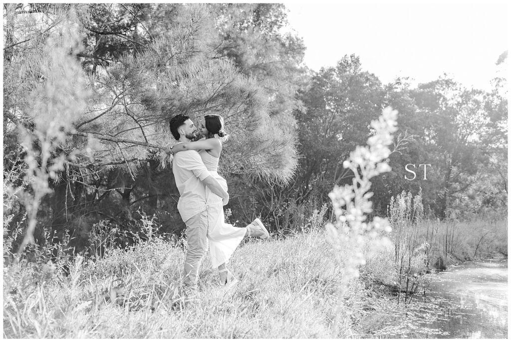 blue mountains engagement shoot black and white