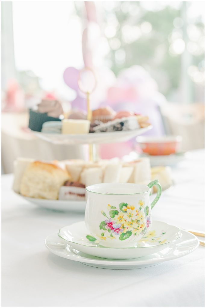 Pamper Party tea cup with yellow and green details