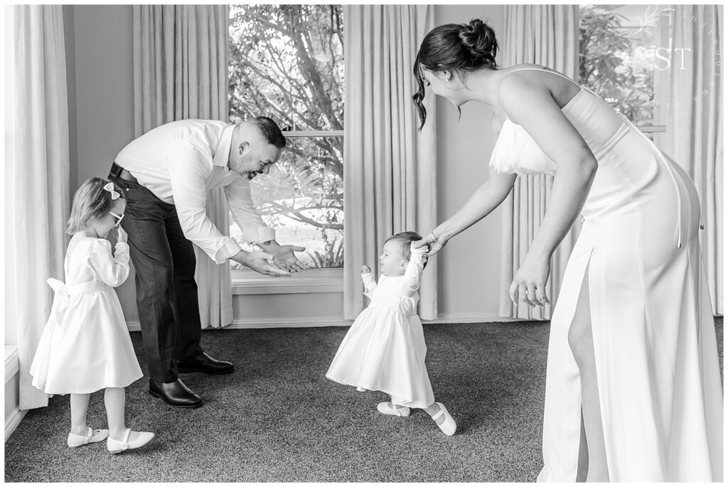 Daddy daughter first look before the ceremony
