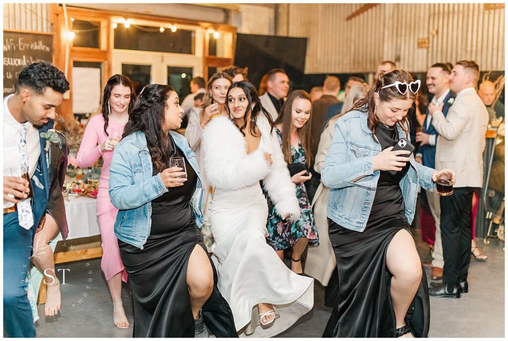 Blue mountains wedding reception party dancing